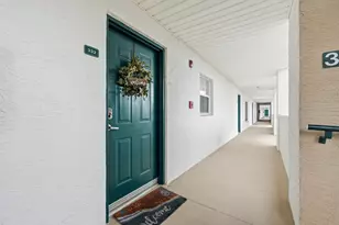 4270 Calinda Ln, Niceville, FL 32578 - Photo 2
