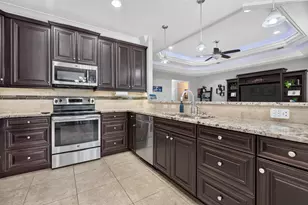2335 Cummings Dr, Fort Walton Beach, FL 32547 - Photo 10