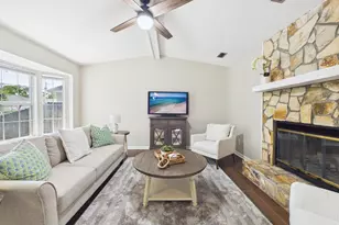 1920 Redwood Ave, Niceville, FL 32578 - Photo 4