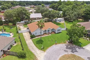 6890 Gaspar Ct, Navarre, FL 32566 - Photo 4