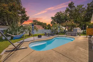 6890 Gaspar Ct, Navarre, FL 32566 - Photo 1