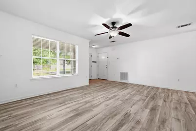 357 Timber Wind Drive, Defuniak Springs, FL 32433 - Photo 10