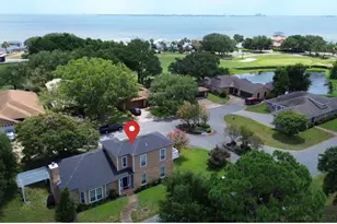 895 Shalimar Ct, Shalimar, FL 32579 - Photo 2