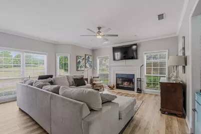 895 Shalimar Court, Shalimar, FL 32579 - Photo 4