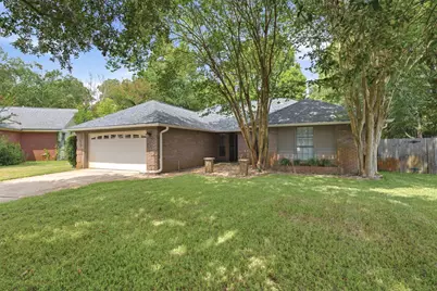 2216 Calle De Marbella, Navarre, FL 32566 - Photo 4