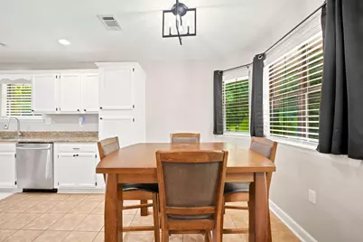 2216 Calle De Marbella, Navarre, FL 32566 - Photo 10