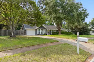 2181 Calle De Castelar, Navarre, FL 32566 - Photo 2