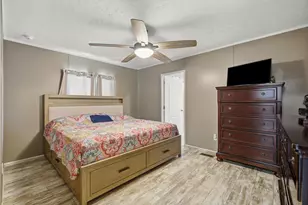 940 Hiawatha St, Holt, FL 32564 - Photo 18