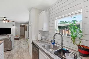 940 Hiawatha St, Holt, FL 32564 - Photo 10