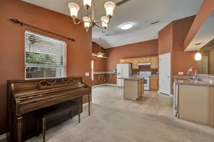 272 Limestone Cir, Crestview, FL 32539 - Photo 8