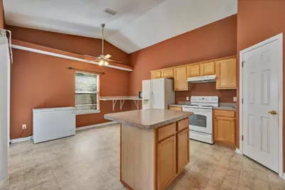 272 Limestone Circle, Crestview, FL 32539 - Photo 6
