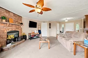 439 Woodpecker Ln, Holt, FL 32564 - Photo 10