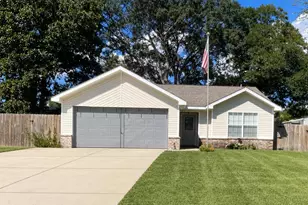 210 Revere Dr, Fort Walton Beach, FL 32547 - Photo 1