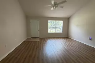 355 Adams Dr, Crestview, FL 32536 - Photo 4