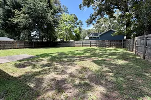 355 Adams Dr, Crestview, FL 32536 - Photo 18