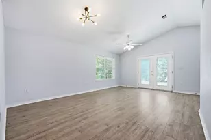 1024 Freeport Ct, Mary Esther, FL 32569 - Photo 14