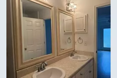 1024 Freeport Court, Mary Esther, FL 32569 - Photo 8