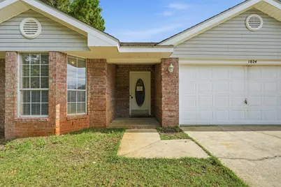 1024 Freeport Court, Mary Esther, FL 32569 - Photo 4