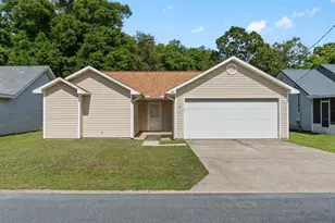 946 Emily Cir, Fort Walton Beach, FL 32547 - Photo 1