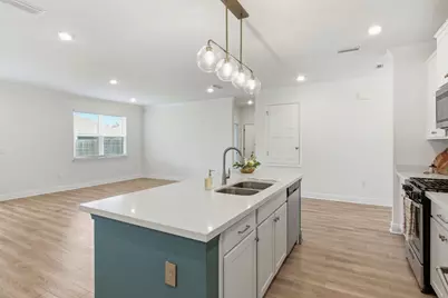 192 E Sky Way, Freeport, FL 32439 - Photo 16