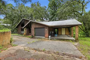 5987 W Dogwood Dr, Crestview, FL 32536 - Photo 2
