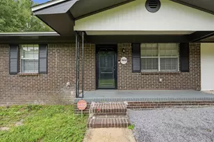 320 Forrest Pkwy, Crestview, FL 32539 - Photo 2