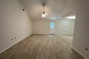 71 NW Olde Cypress Circle, Fort Walton Beach, FL 32548 - Photo 14