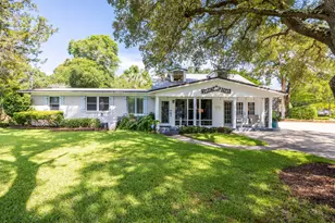 2 NE Bay Dr, Fort Walton Beach, FL 32548 - Photo 1