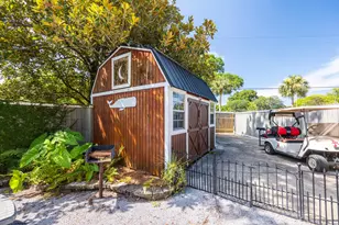 2 NE Bay Dr, Fort Walton Beach, FL 32548 - Photo 10