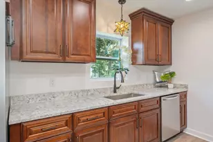 48 Woodham Ave, Fort Walton Beach, FL 32548 - Photo 8