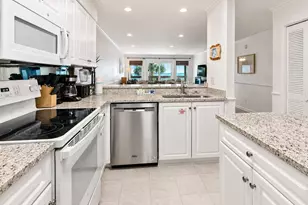 23011 Front Beach Rd, Panama City Beach, FL 32413 - Photo 10