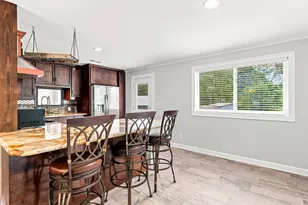 102 NW Robinwood Dr, Fort Walton Beach, FL 32548 - Photo 14
