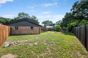102 NW Robinwood Dr, Fort Walton Beach, FL 32548 - Photo 8