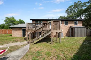 102 NW Robinwood Dr, Fort Walton Beach, FL 32548 - Photo 4