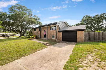 102 NW Robinwood Drive, Fort Walton Beach, FL 32548 - Photo 2
