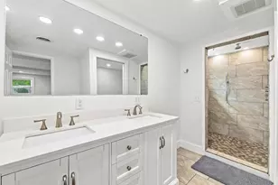 102 NW Robinwood Dr, Fort Walton Beach, FL 32548 - Photo 30
