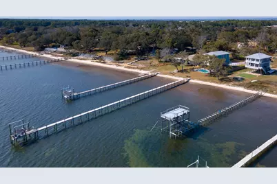 5129 Soundside Drive, Gulf Breeze, FL 32563 - Photo 2