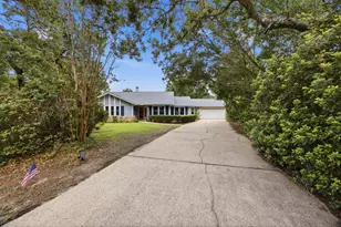 406 Greenwood Way, Niceville, FL 32578 - Photo 2