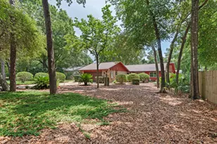 2436 Rocky Shores Dr, Niceville, FL 32578 - Photo 4