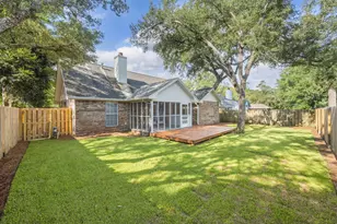 305 Parkwood Pl, Niceville, FL 32578 - Photo 36