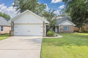 305 Parkwood Pl, Niceville, FL 32578 - Photo 2