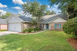 305 Parkwood Pl, Niceville, FL 32578 - Photo 1