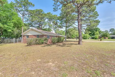 385 Lincoln Avenue, Valparaiso, FL 32580 - Photo 2