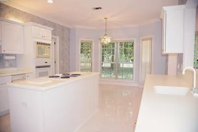 218 E Windward Cove, Niceville, FL 32578 - Photo 10