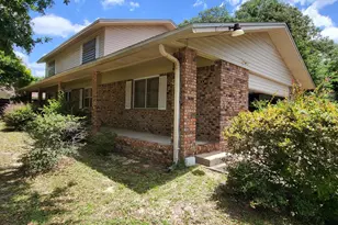 1005 Pine Lake Dr, Niceville, FL 32578 - Photo 2
