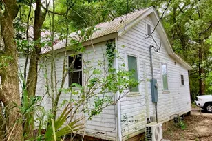 127 N 10th St, Defuniak Springs, FL 32433 - Photo 8