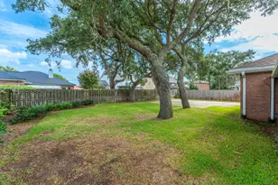 2845 Jack Nicklaus Way, Shalimar, FL 32579 - Photo 34