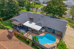 390 Angela Ln, Mary Esther, FL 32569 - Photo 2