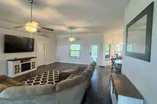 5746 Periwinkle Ln, Crestview, FL 32539 - Photo 4