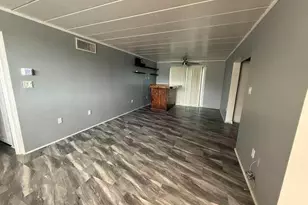 300 Miracle Strip Parkway Pkwy, Mary Esther, FL 32569 - Photo 16